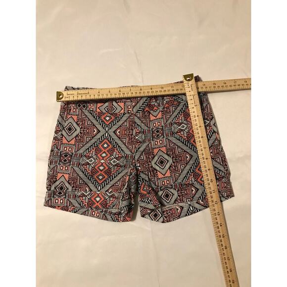 International concepts Aztec tribal print women's shorts Size 4P Funky beachy - Picture 4 of 6
